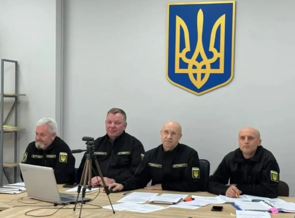 Експерти у справі Порошенка та “Харківських угод” звільнилися після завершення експертизи – “Букви”