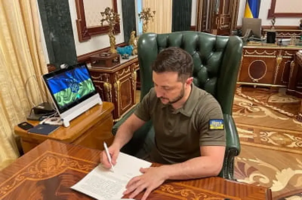 Зеленський присвоїв нові військові та спеціальні звання в ЗСУ та правоохоронних органах