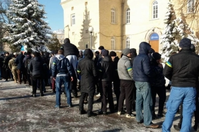 Влада використовує «тітушок» проти опозиції – розслідування Ярослава Железняка