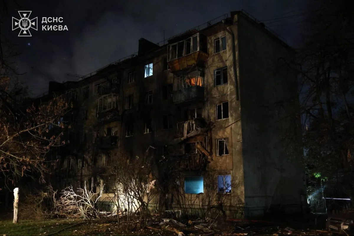 Масована атака на Київ: пожежі у всіх районах, щонайменше шестеро загиблих