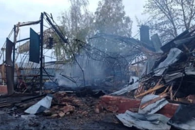У Чернігові дрон РФ влучив у приватне підприємство: поранено трьох людей