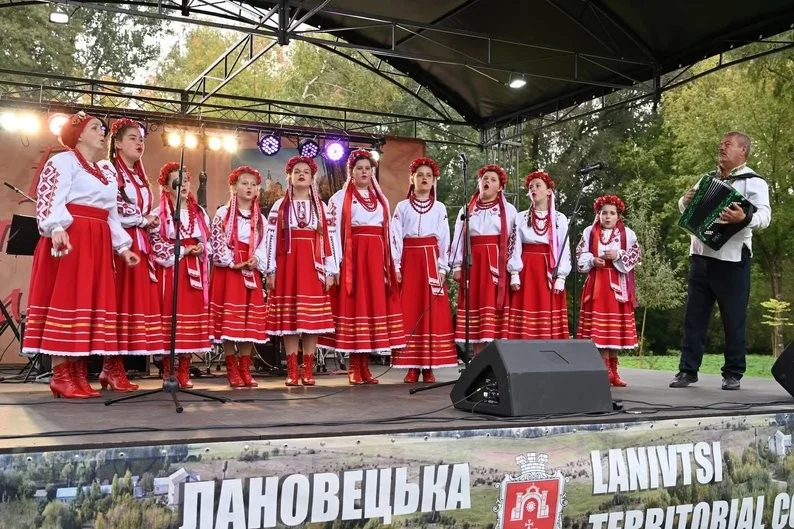 Ансамбль “Любисток” із Тернопільщини збирає міжнародні нагороди