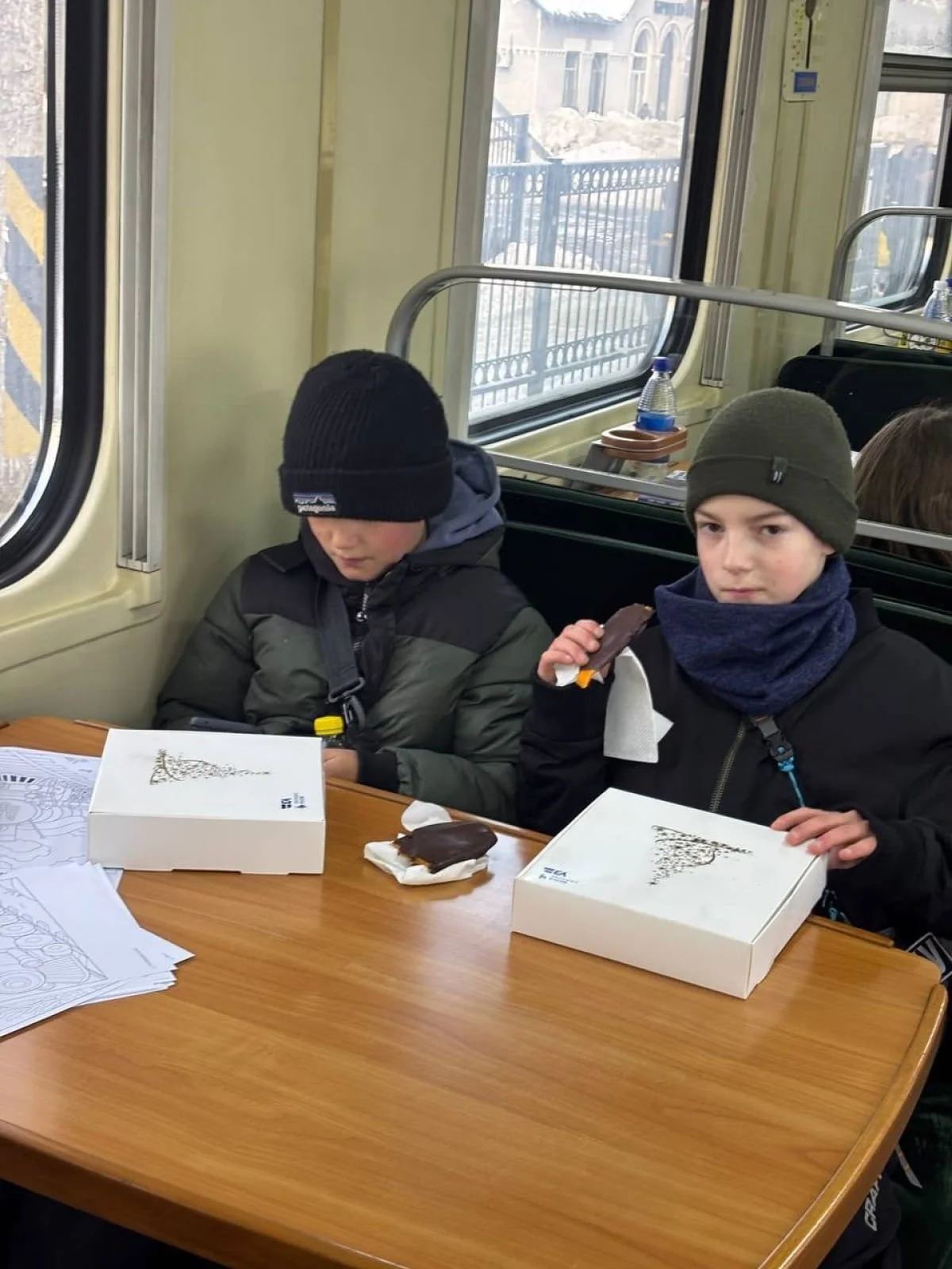 Тепло на рейках: на Київщині запустили перші вагони підтримки під час відключень