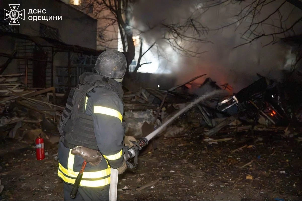 Нічний удар по Одесі: центр міста зазнав руйнувань і пожеж