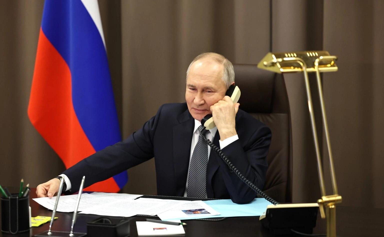 Енергетична тиша ціною нафти: що стоїть за тижневим перемир’ям Путіна та Трампа