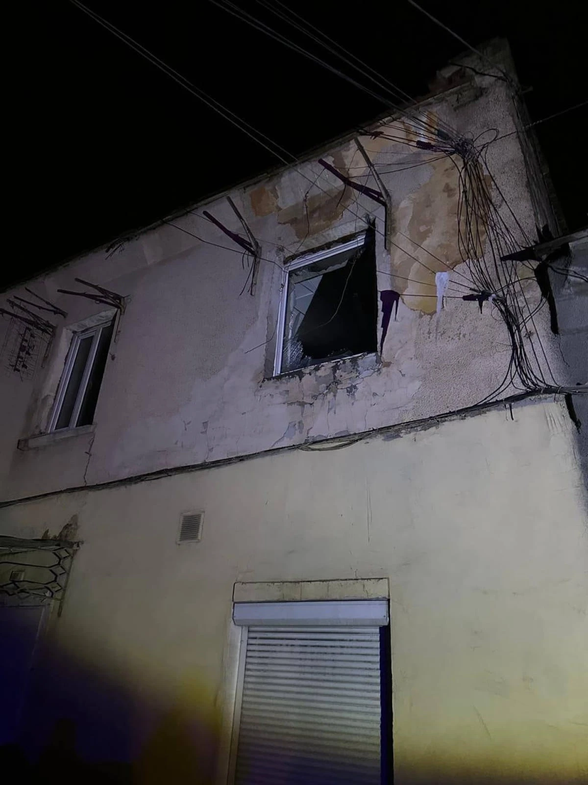 Нічна атака на Одесу: рятувальники ліквідували пожежу на промисловому об’єкті