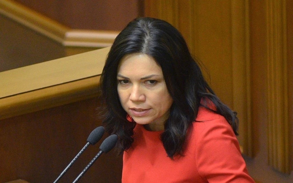 «Пакети на мочилово»: Вікторія Сюмар розкрила схему роботи провладних Telegram-каналів