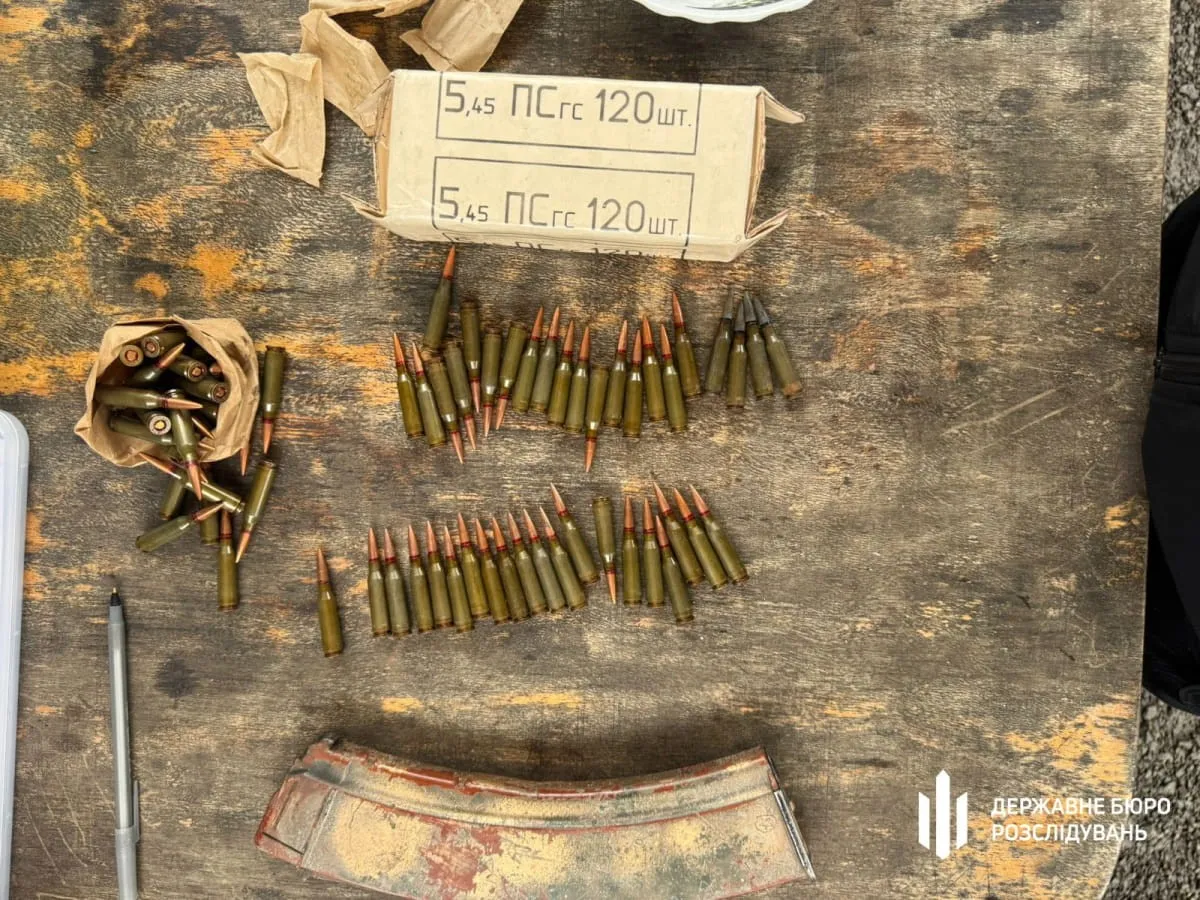 Дезертирство та торгівля арсеналом: на Харківщині затримали бійця зі зброєю з фронту
