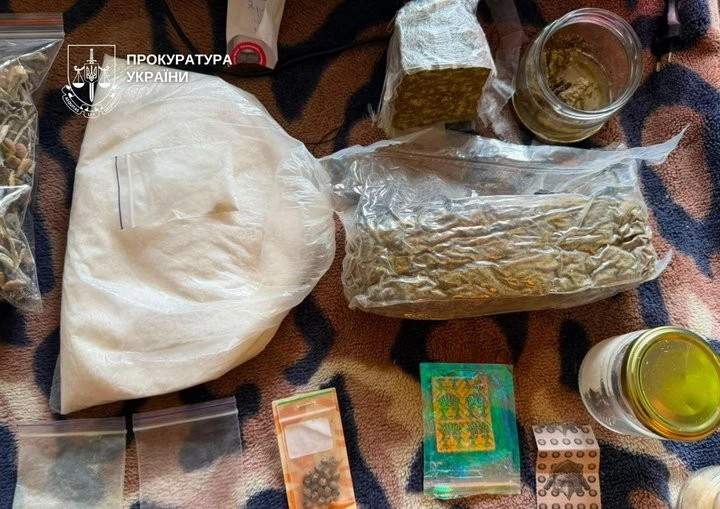 Столичні вечірки закінчилися для киянина масштабними звинуваченнями у збуті наркотиків